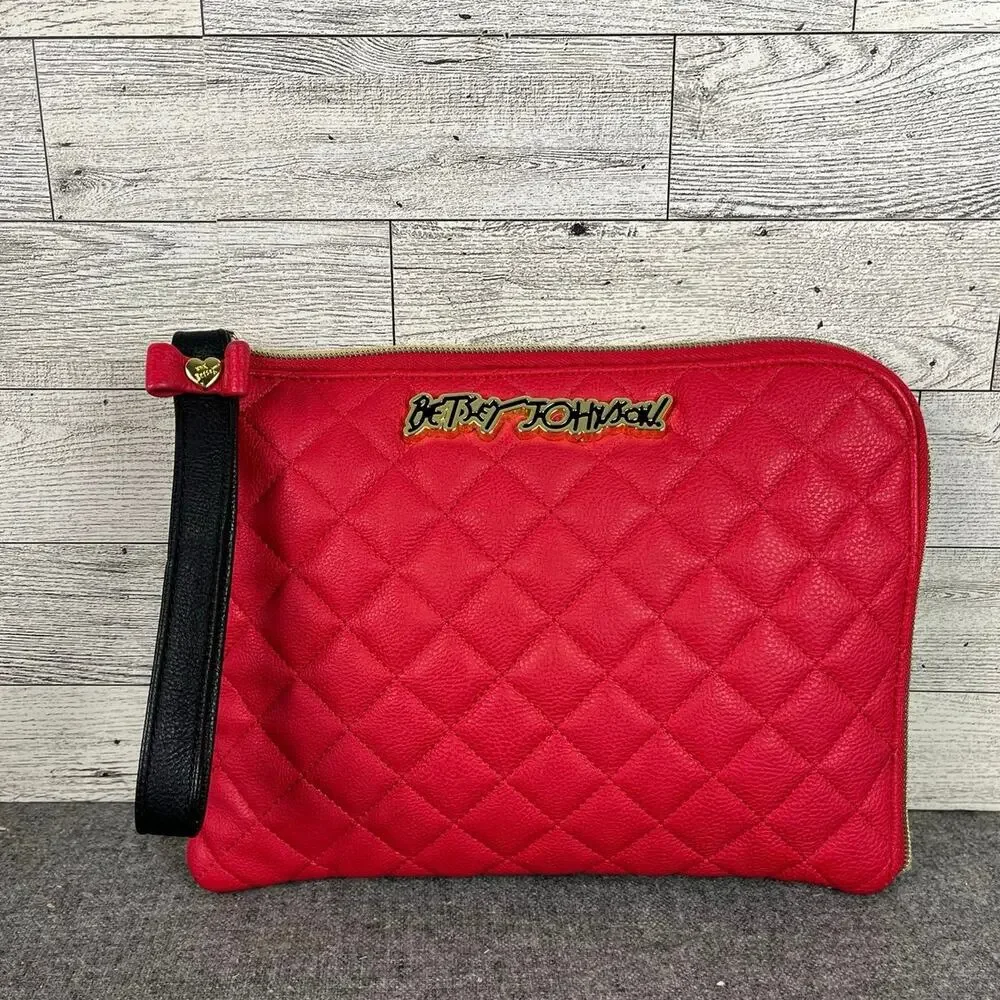 Betsey Johnson Pink QUILTED Wristlet Clutch Black Strap Zip Pouch CHIC TRENDY